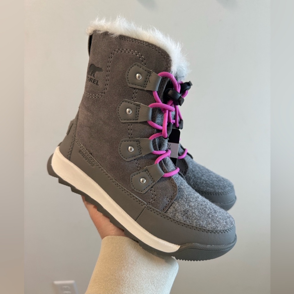 NWT Sorel Youth Whitney II Joan Lace‎ Boots in Gray/Pink Size 1